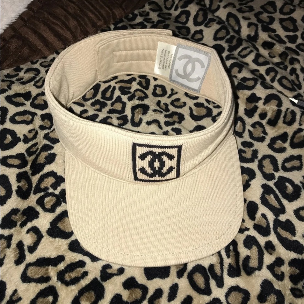 Authentic Chanel visor - Picture 2 of 3
